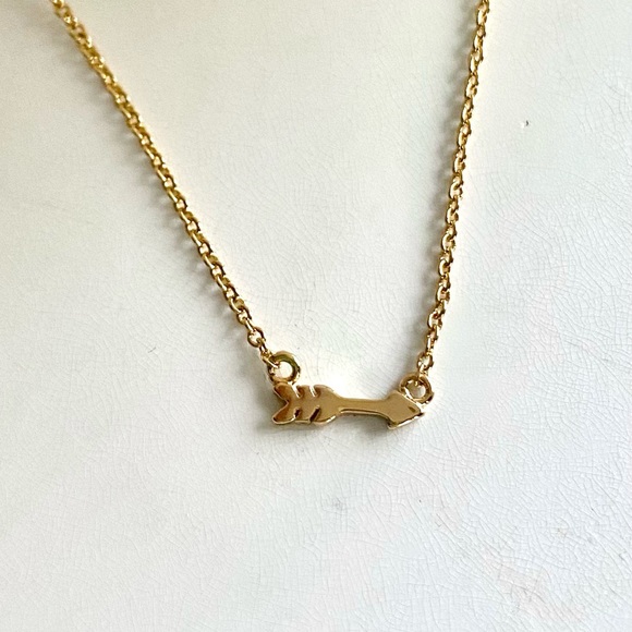 Kitsch Gold Plated Unstoppable  Arrows Necklace and Earring Set New - Picture 11 of 11